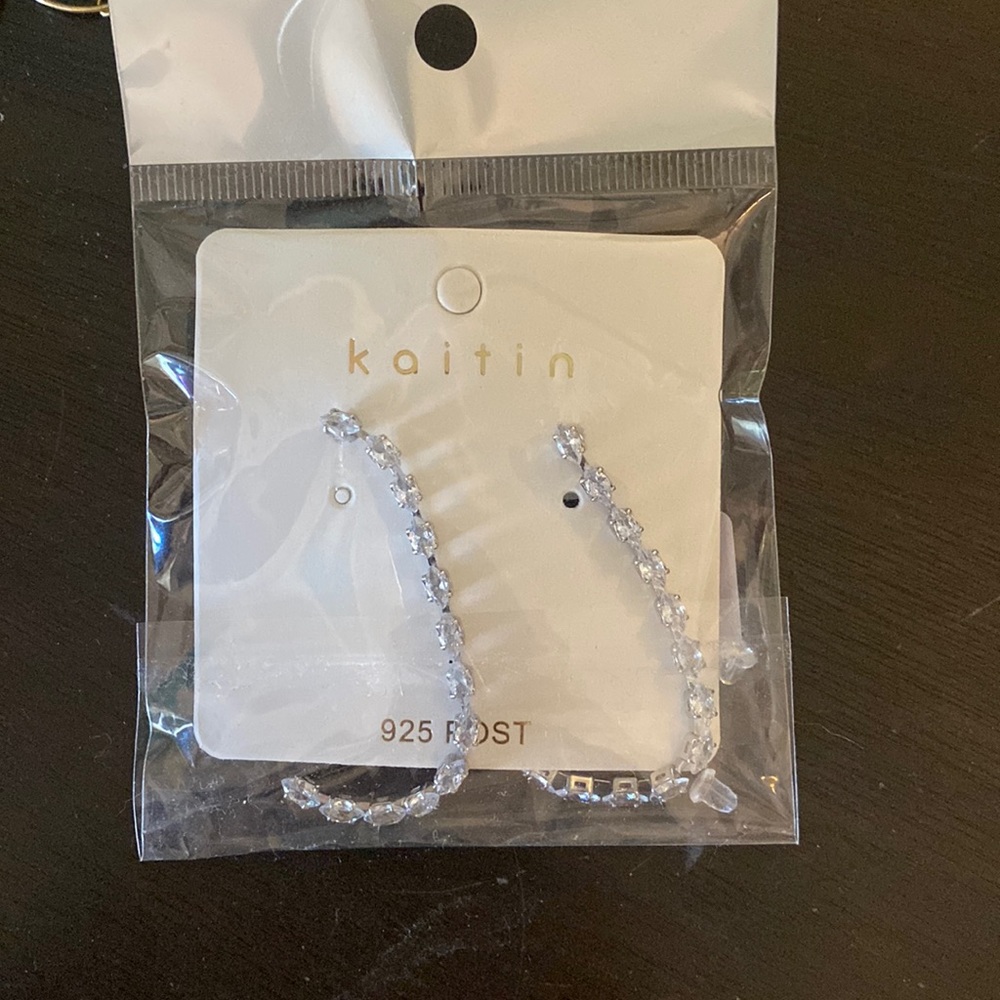 Sliver dangling earrings